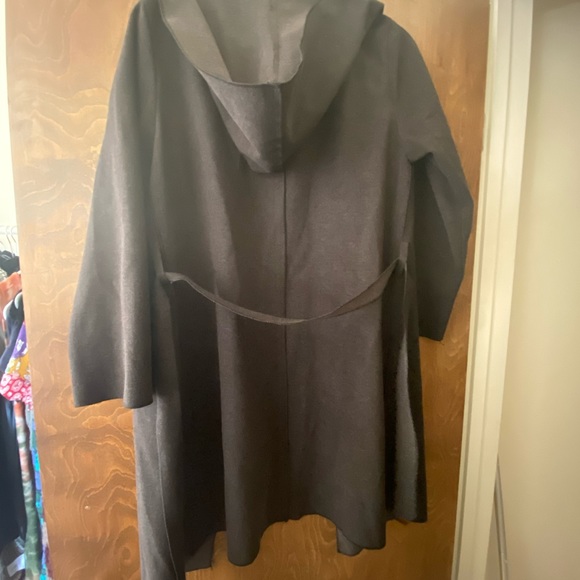 Jacket - Picture 2 of 4